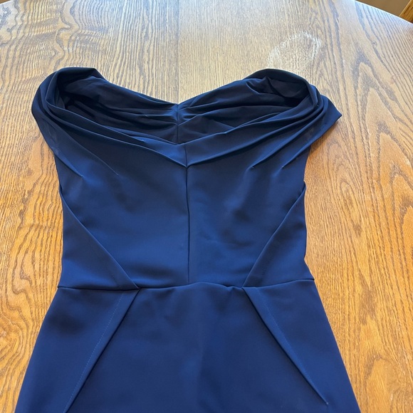 NWT Chiara Boni Dagmara Cap Sleeve Sweetheart Neckline Long Dress Navy Size 2 - Picture 5 of 15